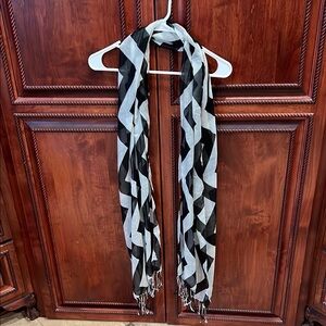 Geometric Black and Gray Scarf